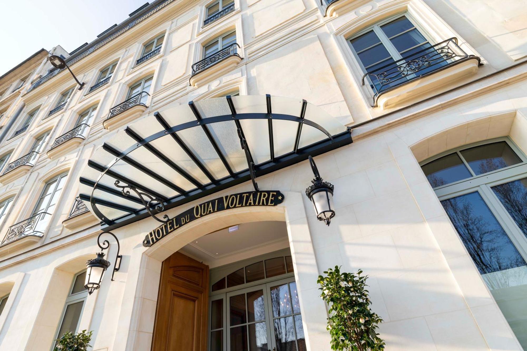 Hotel Du Quai Voltaire Paris Exteriör bild