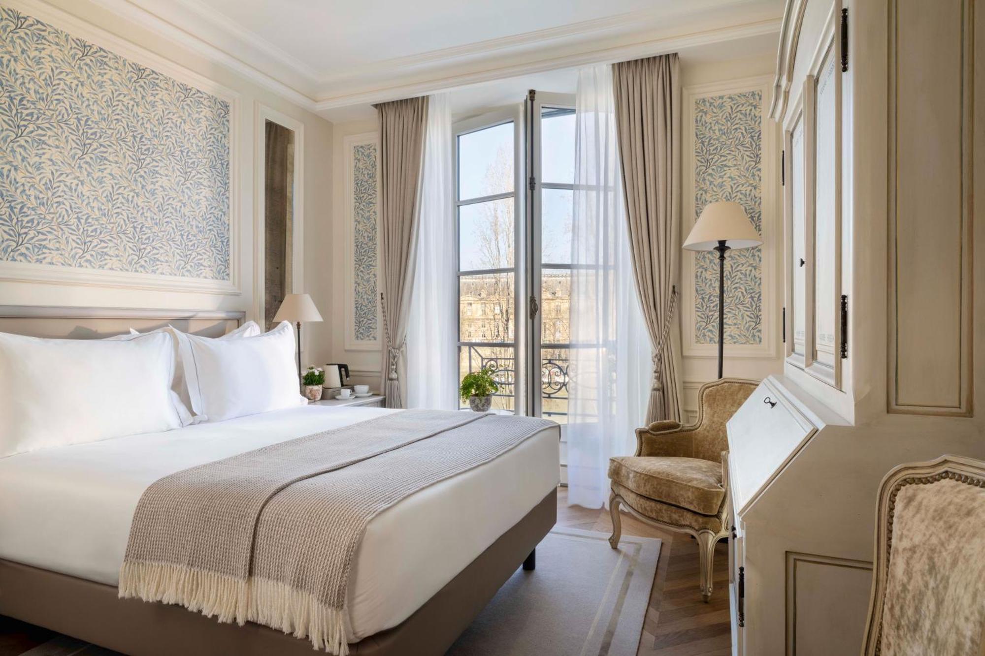 Hotel Du Quai Voltaire Paris Exteriör bild