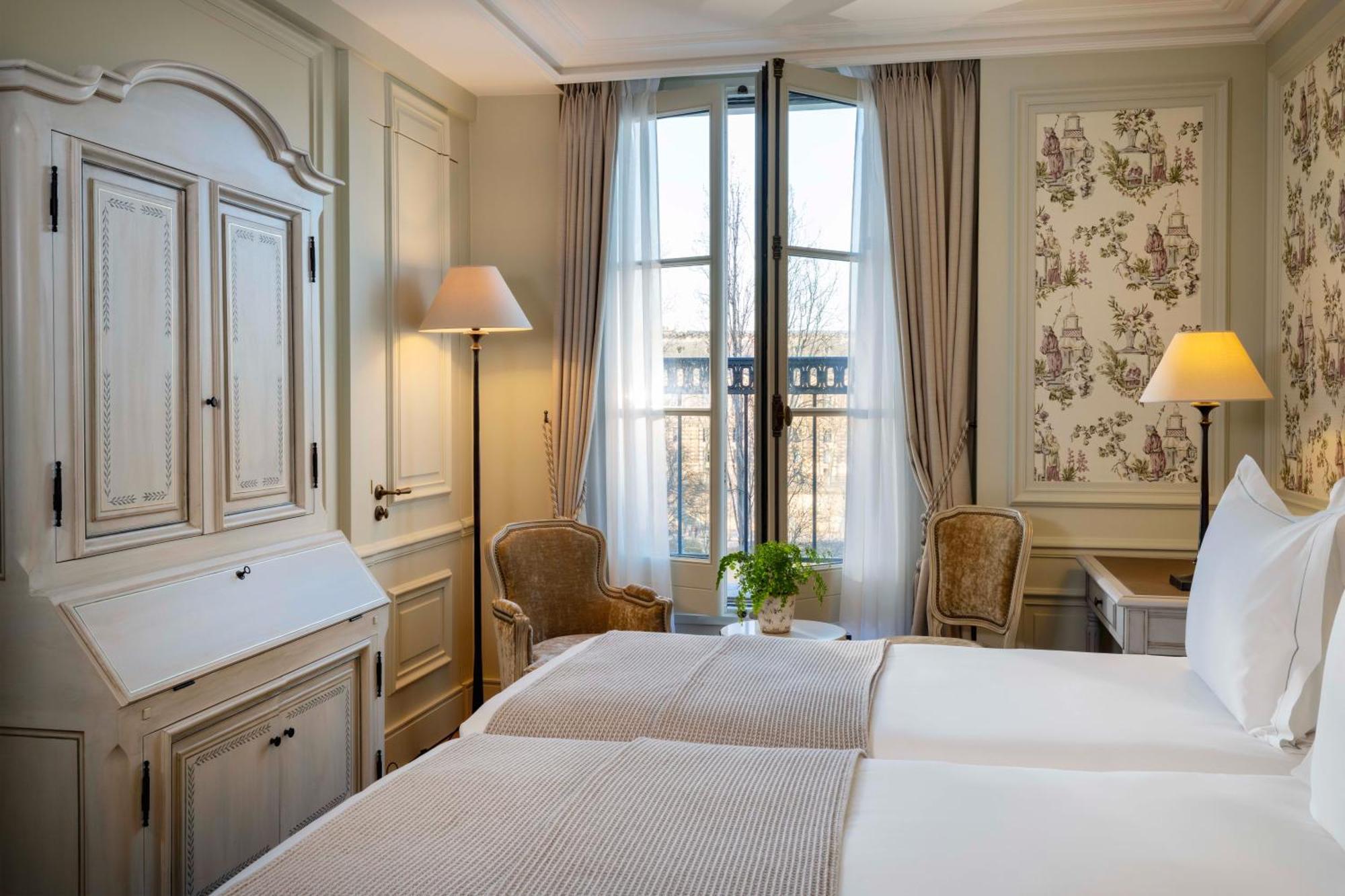 Hotel Du Quai Voltaire Paris Exteriör bild